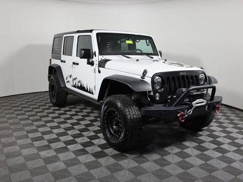 Used 2016 Jeep Wrangler Unlimited Sport AWD/4WD image 3