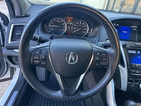 Used 2017 Acura TLX image 22
