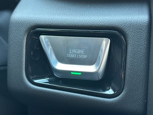 New 2026 GMC Yukon Denali w/ Sun & Power Step Package AWD/4WD image 24