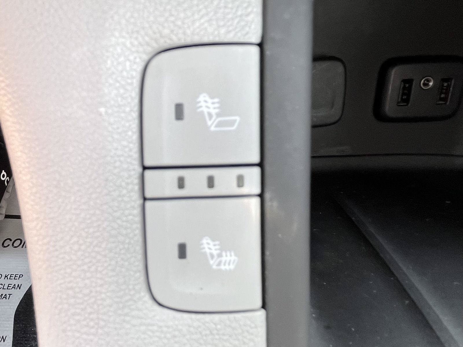 Used 2019 GMC Acadia SLT w/ LPO, Floor Liner Package FWD image 12