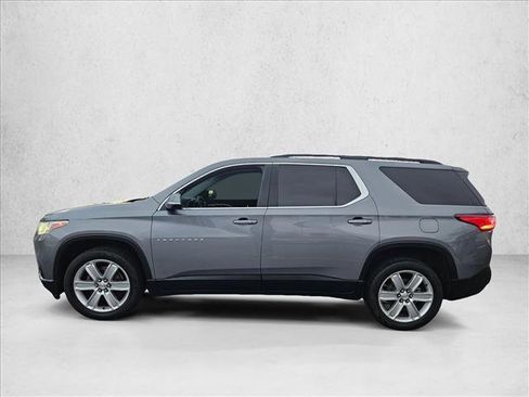 Used 2019 Chevrolet Traverse LT w/ LPO, Black Accent Package image 9