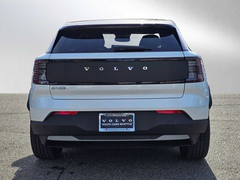 New 2026 Volvo EX30 Cross Country Ultra image 4