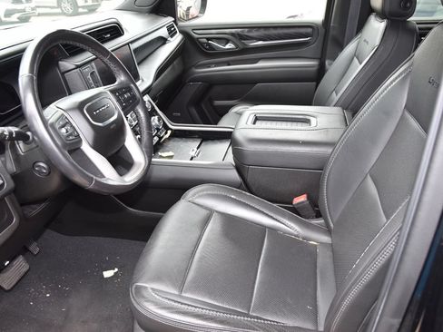 Used 2022 GMC Yukon XL Denali AWD/4WD image 10