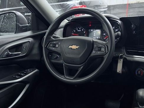 Used 2024 Chevrolet Trax LS w/ Driver Confidence Package FWD image 19
