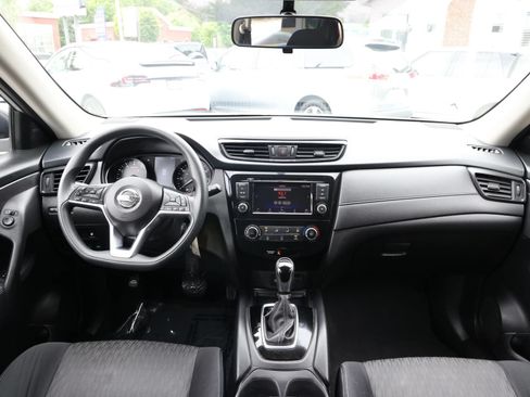Used 2018 Nissan Rogue S AWD/4WD image 13