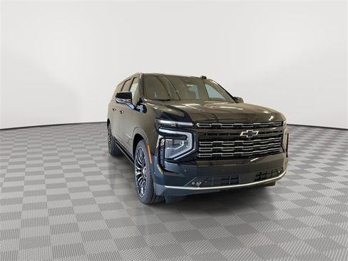 New 2026 Chevrolet Suburban High Country image 2