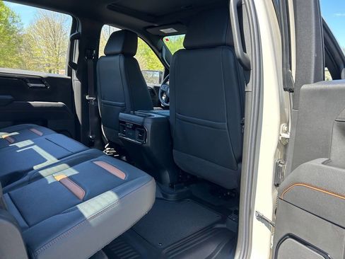 New 2026 GMC Sierra 1500 AT4 w/ AT4 Premium Package image 43