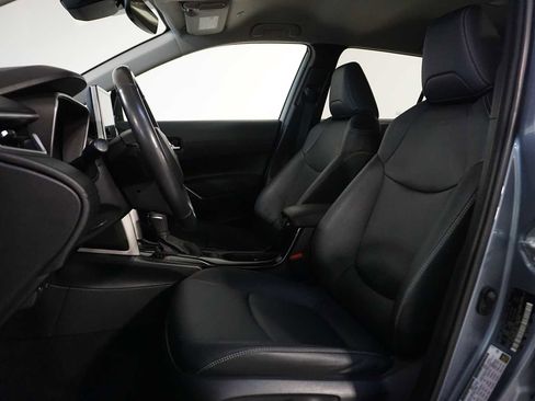Used 2023 Toyota Corolla Cross XLE image 12