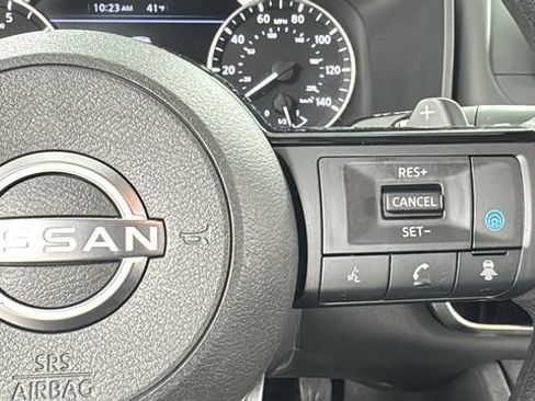 Certified 2022 Nissan Rogue SV image 22