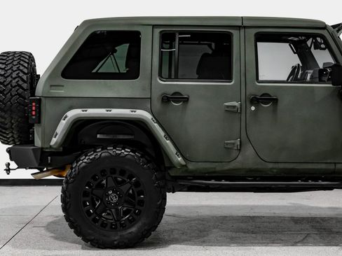 Used 2017 Jeep Wrangler Unlimited Sport w/ Quick Order Package 24S AWD/4WD image 14