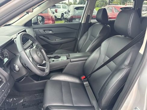 Certified 2024 Nissan Rogue SV w/ SV Premium Package FWD image 13
