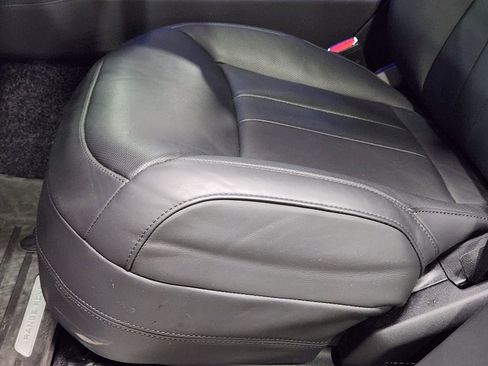 Used 2024 Land Rover Range Rover Long Wheelbase Autobiography image 44