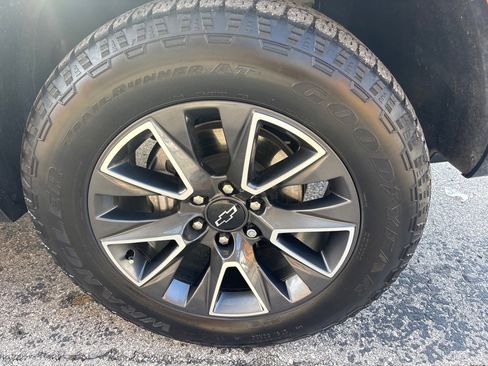 Used 2023 Chevrolet Tahoe Z71 image 5