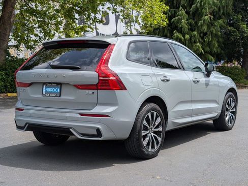 Used 2025 Volvo XC60 B5 Core AWD/4WD image 7