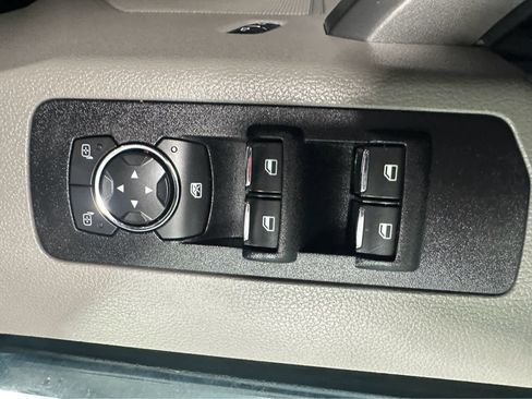 Used 2017 Ford F150 XLT w/ Equipment Group 302A Luxury image 14