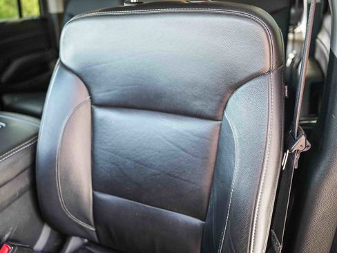 Used 2020 Chevrolet Suburban LT image 26