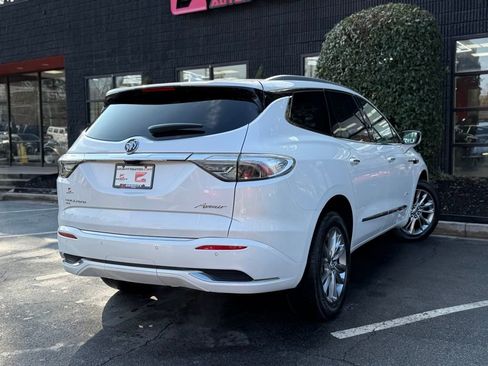 Used 2023 Buick Enclave Avenir image 12