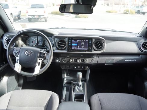 Used 2019 Toyota Tacoma TRD Off-Road image 24