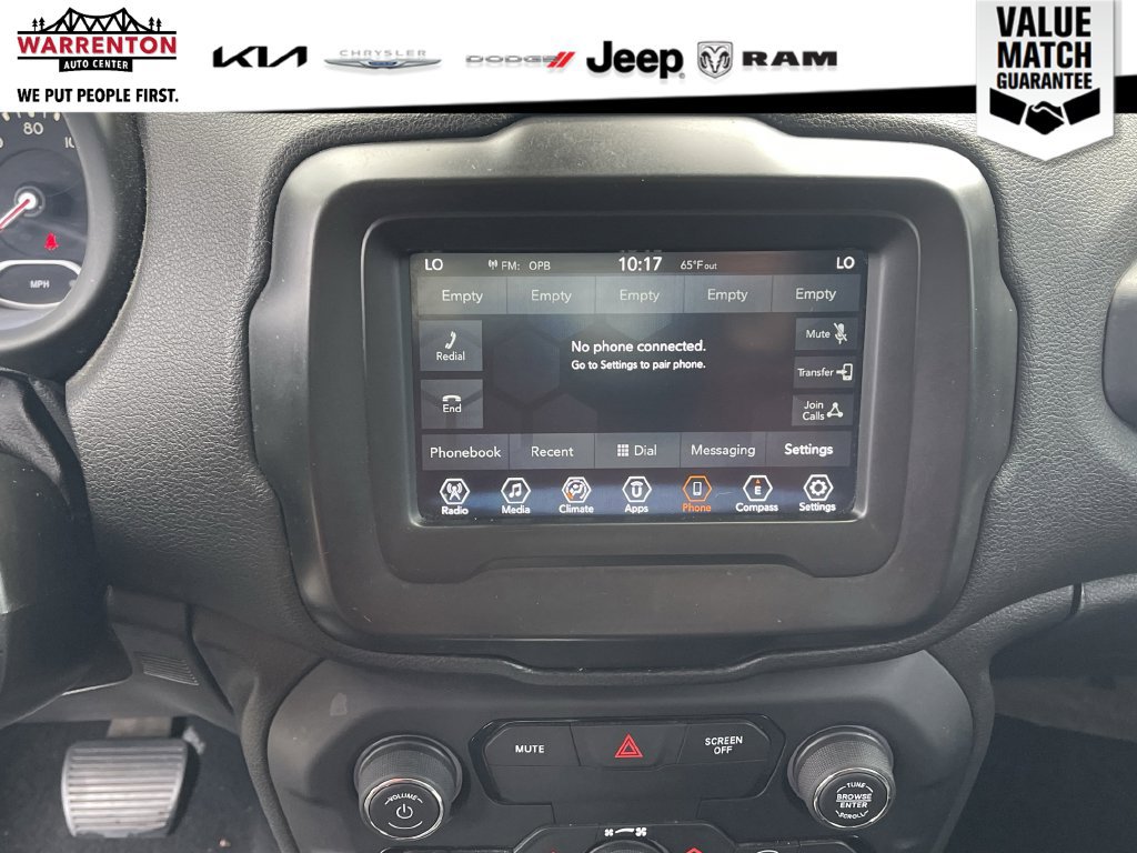 Used 2018 Jeep Renegade Latitude AWD/4WD image 23