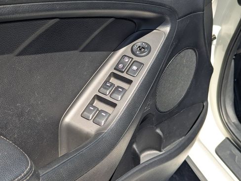 Used 2016 Kia Forte LX FWD image 25