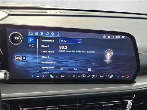 Used 2026 Chevrolet Traverse LT image 11