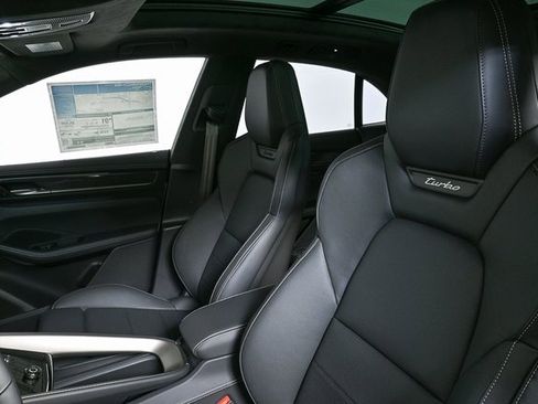 New 2025 Porsche Macan Turbo Electric image 6