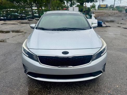 Used 2017 Kia Forte LX FWD image 8