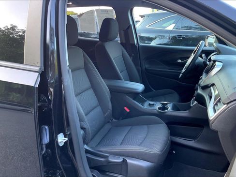 Used 2023 GMC Terrain SLE FWD image 9