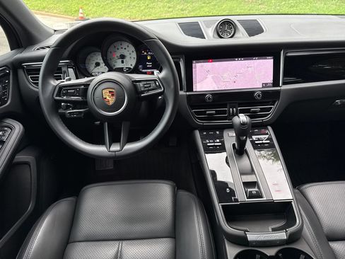 Used 2022 Porsche Macan S AWD/4WD image 19