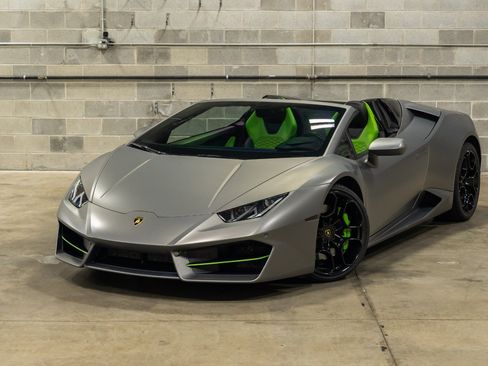 Used 2017 Lamborghini Huracan LP 580-2 RWD image 6