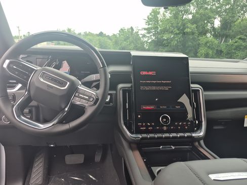 Used 2026 GMC Yukon Denali w/ Denali Reserve Package AWD/4WD image 11