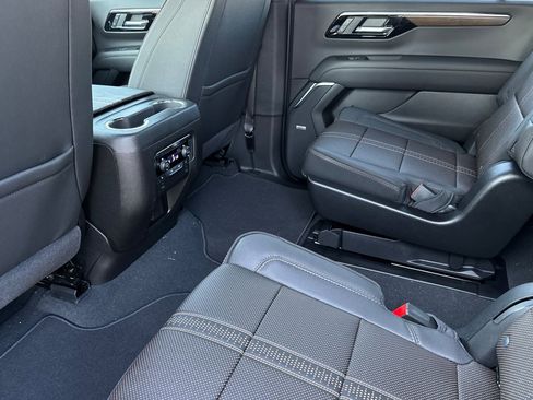 New 2026 Chevrolet Suburban High Country image 11