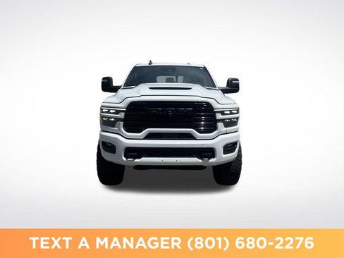 Used 2025 RAM 2500 Laramie AWD/4WD image 8