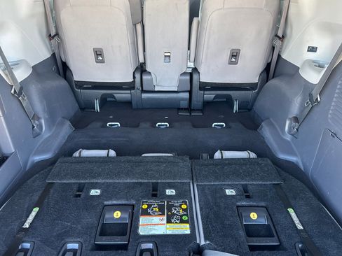 Used 2024 Toyota Sienna LE image 13