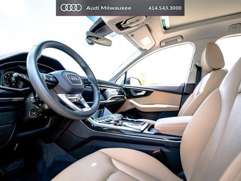 Used 2023 Audi Q7 3.0T Premium Plus w/ Premium Plus Package AWD/4WD image 4