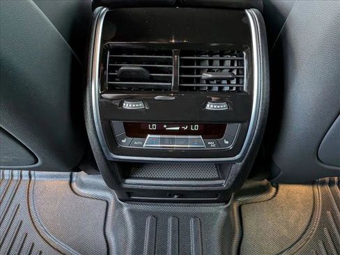 Used 2025 BMW X6 M60i w/ Executive Package AWD/4WD image 18