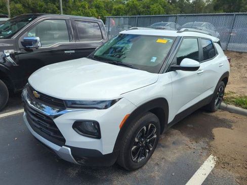 Used 2023 Chevrolet TrailBlazer LT FWD image 5