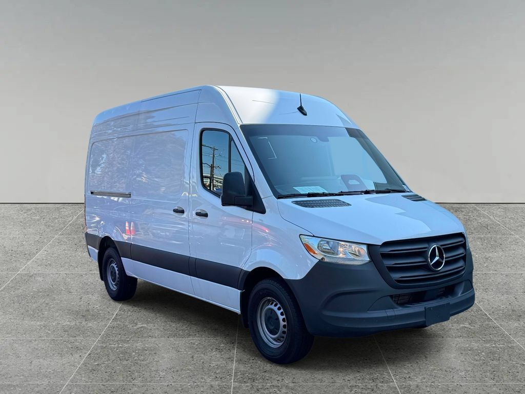 Used 2025 Mercedes-Benz Sprinter 2500 image 9