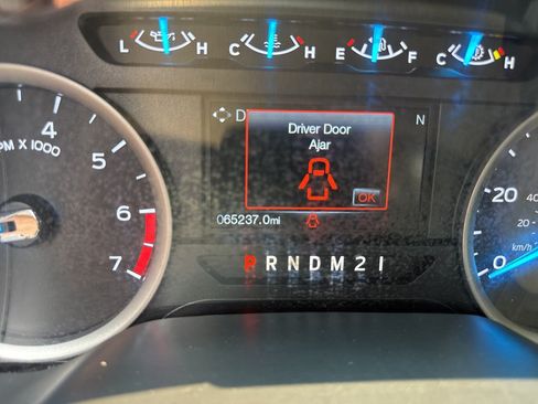Used 2017 Ford F250 XLT w/ XLT Value Package AWD/4WD image 30