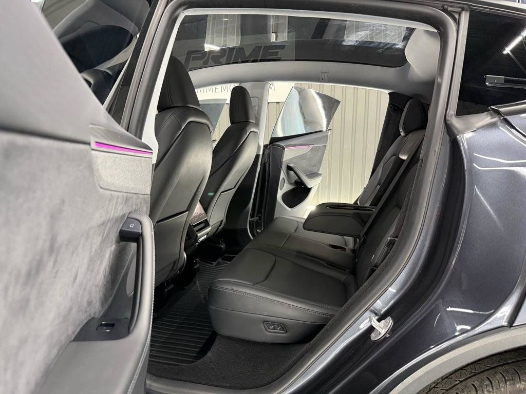 Used 2026 Tesla Model Y Long Range AWD/4WD image 19