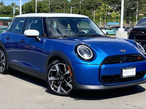 Certified 2025 MINI Cooper S FWD image 32
