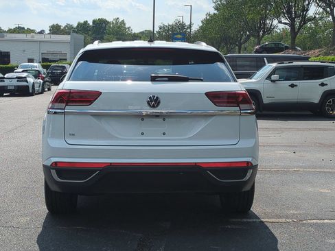 Used 2023 Volkswagen Atlas Cross Sport SE FWD image 9