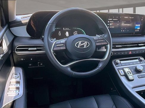 Used 2025 Hyundai Palisade SEL FWD image 8