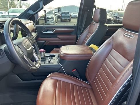 Used 2025 GMC Sierra 2500 Denali Ultimate image 4