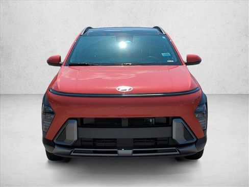 Used 2024 Hyundai Kona Limited FWD image 2