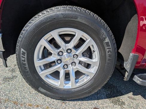 Used 2019 Chevrolet Silverado 1500 LT w/ All-Star Edition image 4