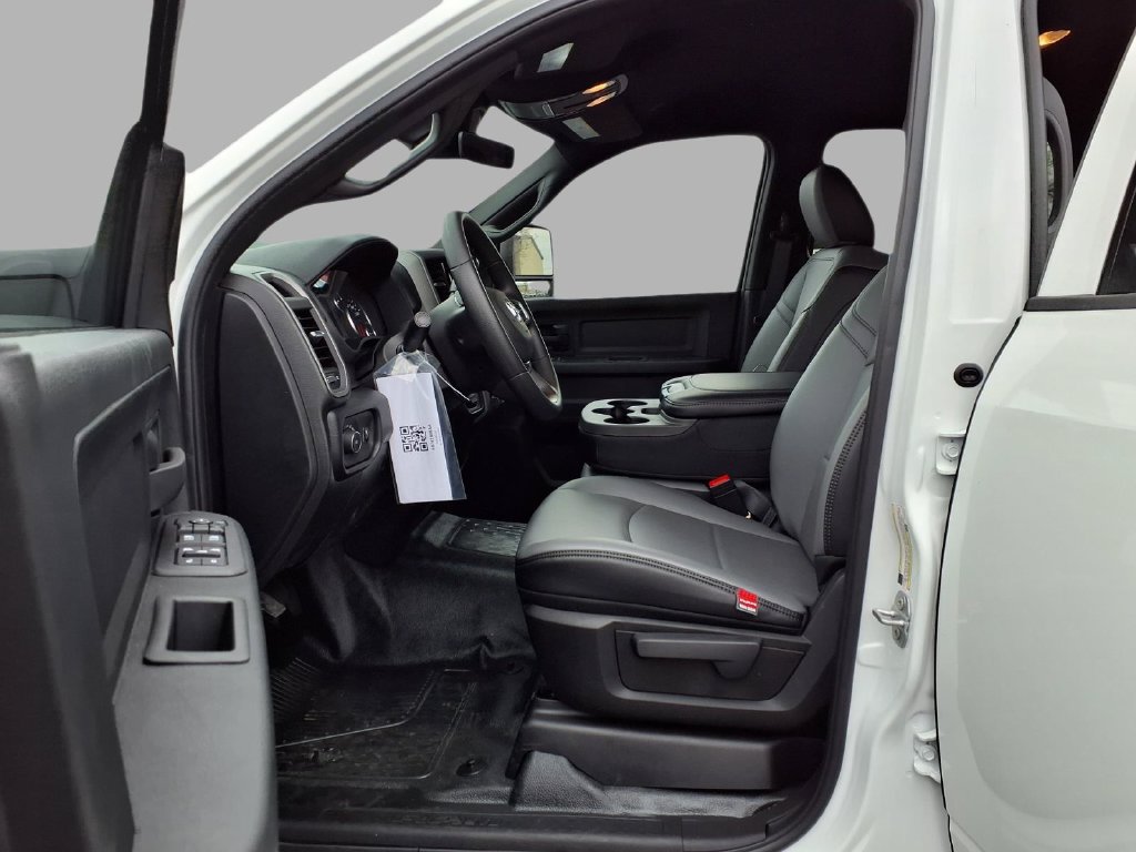 New 2026 RAM 5500 Tradesman AWD/4WD image 20