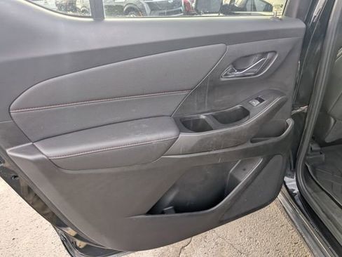 Used 2023 Chevrolet Traverse RS image 10