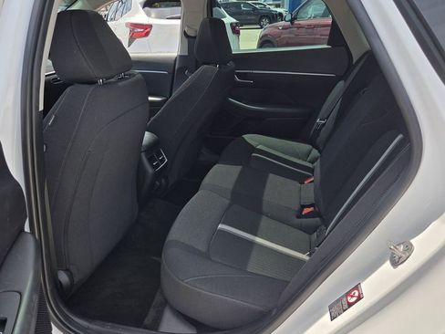 Used 2023 Hyundai Sonata SEL w/ Convenience Package FWD image 12