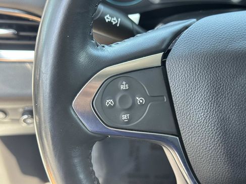 Used 2019 Chevrolet Traverse LT w/ LT Premium Package FWD image 11